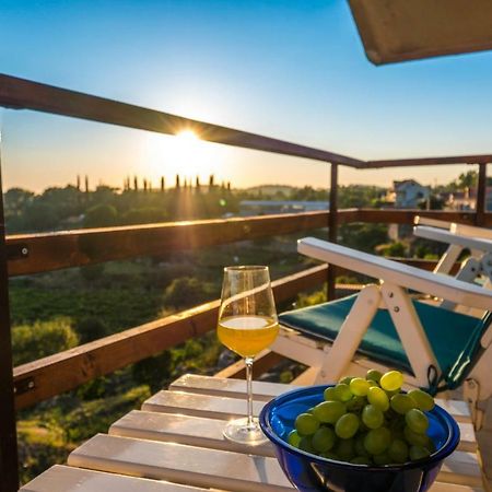 Apartamento Le Petit Čilipi Exterior foto