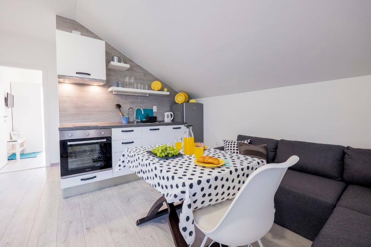 Apartamento Le Petit Čilipi Exterior foto